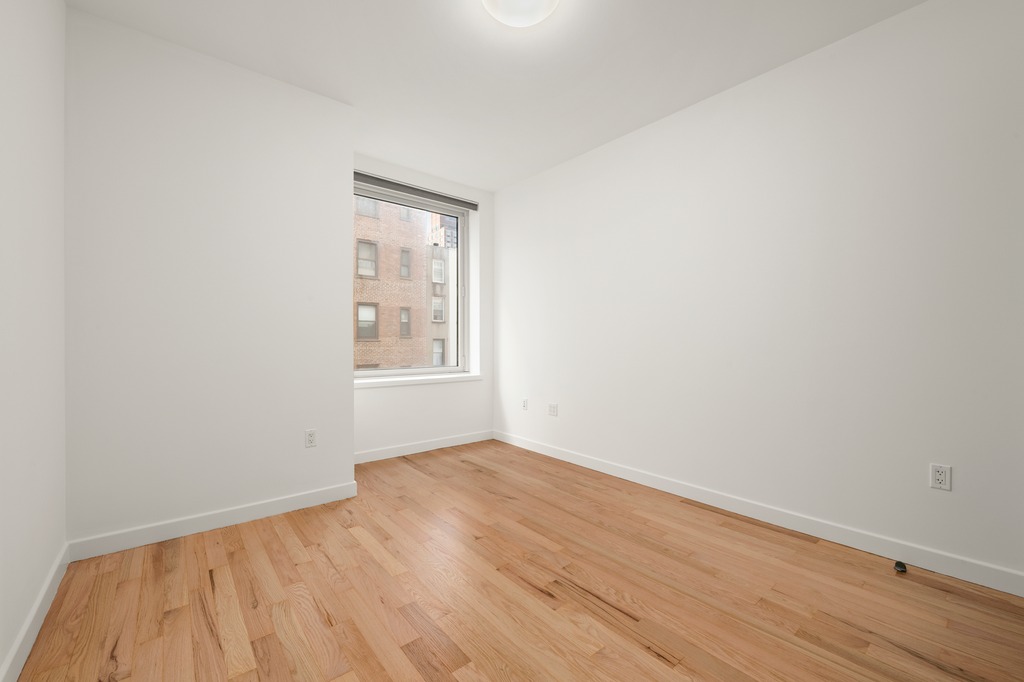 462 West 58th Street, Unit 3F Manhattan, NY 10019 - Photo 10 of 12