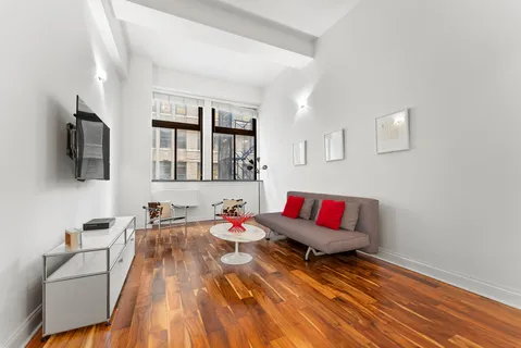 $675,000 | 310 East 46th Street, Unit 5T | Midtown East