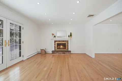 $895,000 | 39 McIntosh Road, Stamford, CT 06903