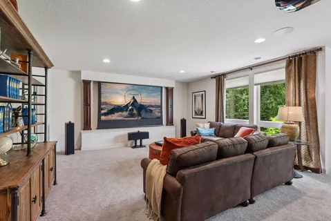 $1,250,000 | 16630 54th Court North, Plymouth, MN 55446