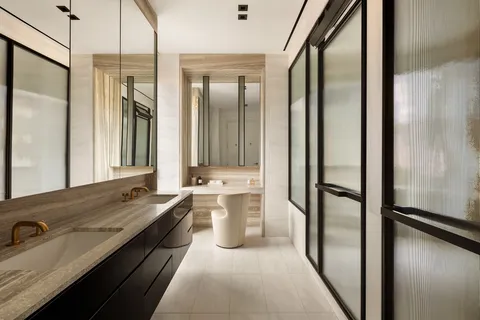 $3,950,000 | 505 West 19th Street, Unit 4C | Chelsea