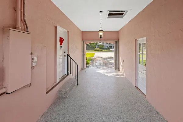 $2,500,000 | 1247 Anastasia Avenue, Miami, FL 33134