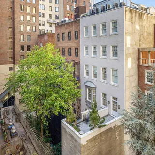 $999,500 | 4 East 70th Street, Unit 6C | Lenox Hill