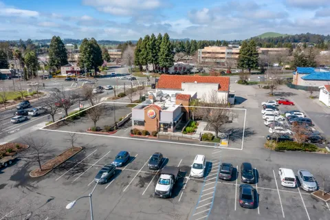 $2,490,000 | 5304 Old Redwood Highway North, Petaluma, CA 94954