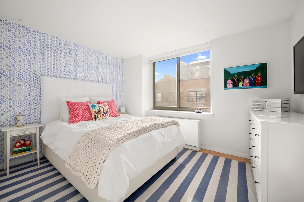 520 West 23rd Street, Unit 8A Manhattan, NY 10011 - Photo 5 of 16 Gallery Image 5