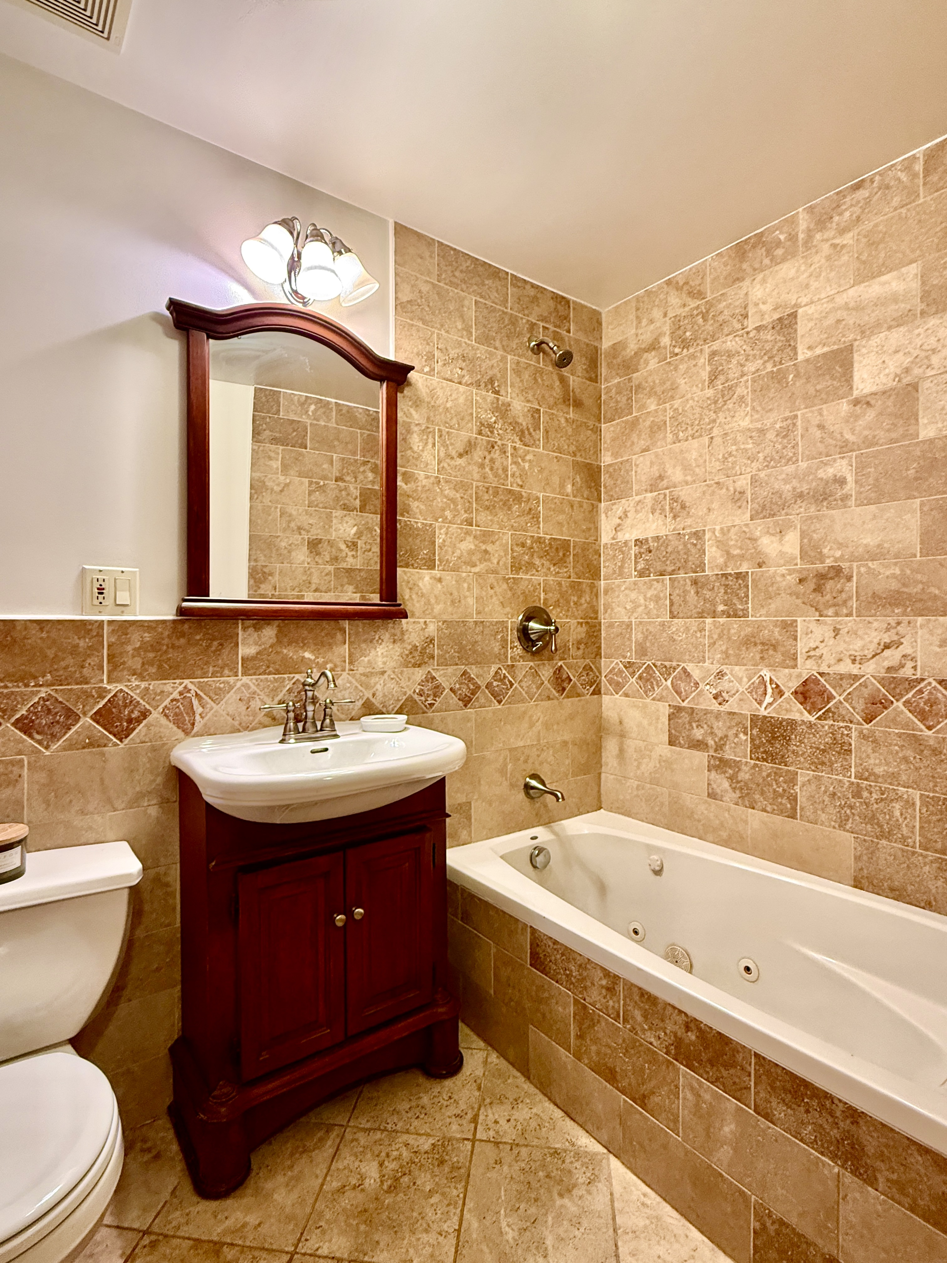 198 Monitor Street, Unit 1B Brooklyn, NY 11222 - Photo 8 of 15 Gallery Image 8
