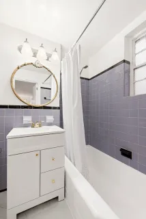 $579,000 | 225 East 46th Street, Unit 8J | Midtown East