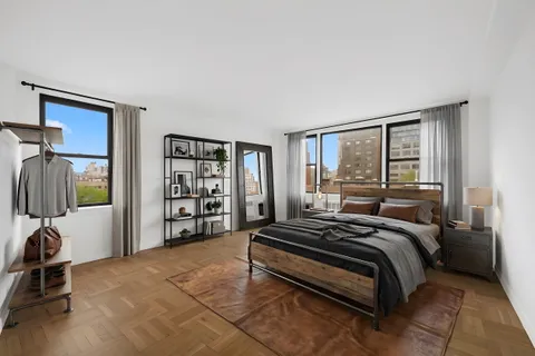 $565,000 | 50 King Street, Unit 9A | Hudson Square
