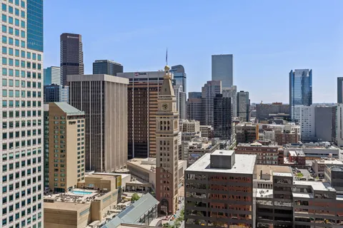 $600,000 | 1551 Larimer Street, Unit 2705, Denver, CO 80202
