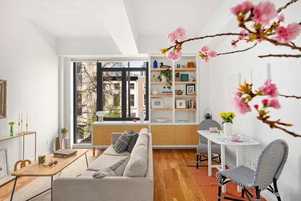$6,500 | 122 West Street, Unit 2P | Greenpoint