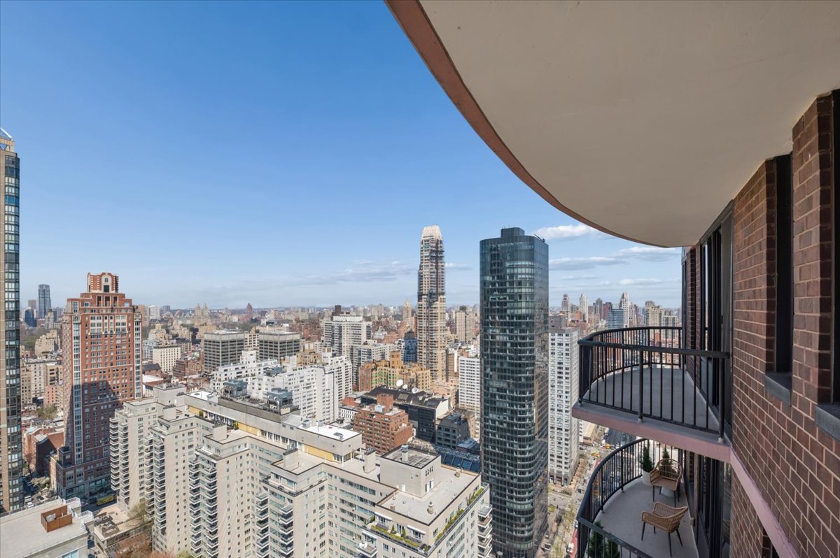 304 East 65th Street, Unit PHB Manhattan, NY 10065 - Photo 23 of 29