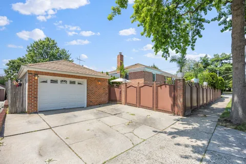 $1,245,000 | 141-18 14th Avenue | Whitestone
