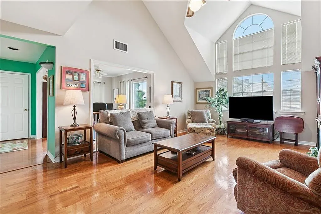 $285,000 | 3922 Audubon Trace, Unit 3922, Jefferson, LA 70121