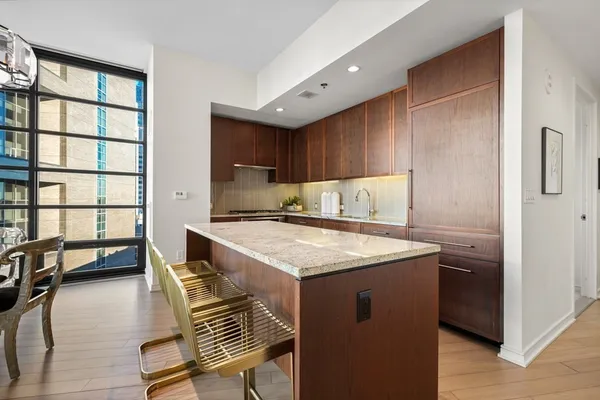 $2,250,000 | 580 Washington Street, Unit PH3, Boston, MA 02111