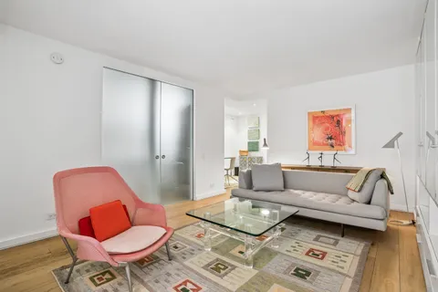 $949,000 | 200 Central Park South, Unit 18L | Central Park South
