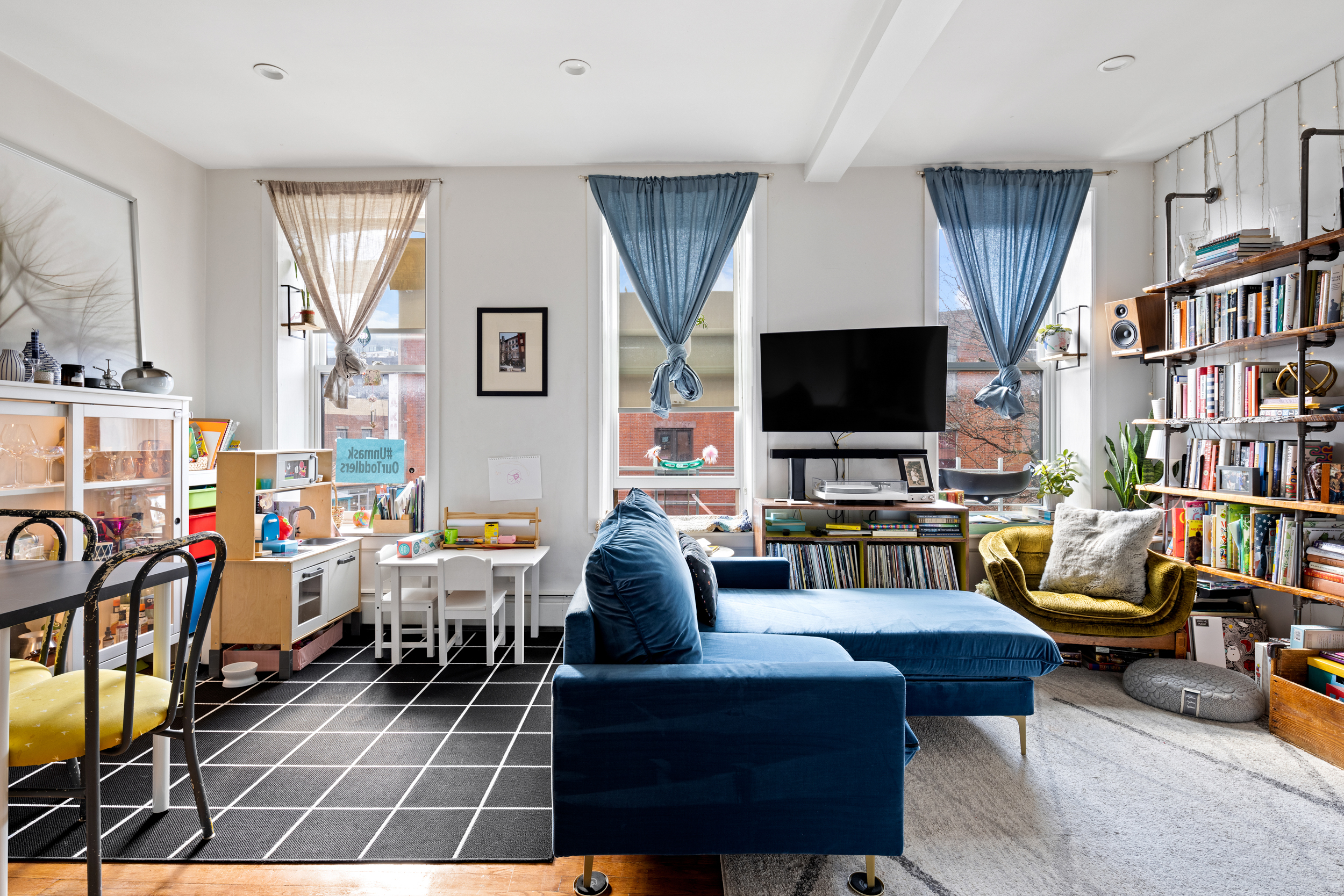 219 St James Place Brooklyn, NY 11238 - Photo 9 of 24