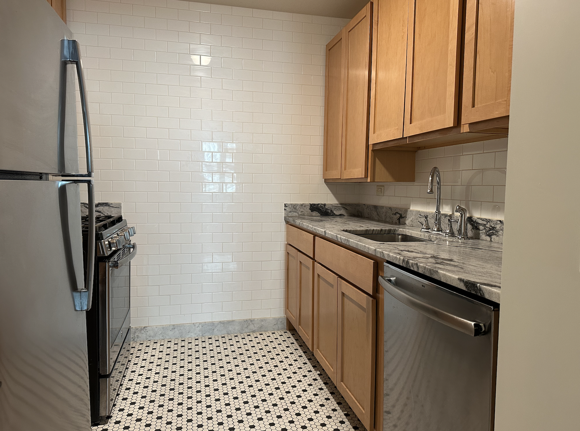 540 West 53rd Street, Unit 11E Manhattan, NY 10019 - Photo 11 of 16
