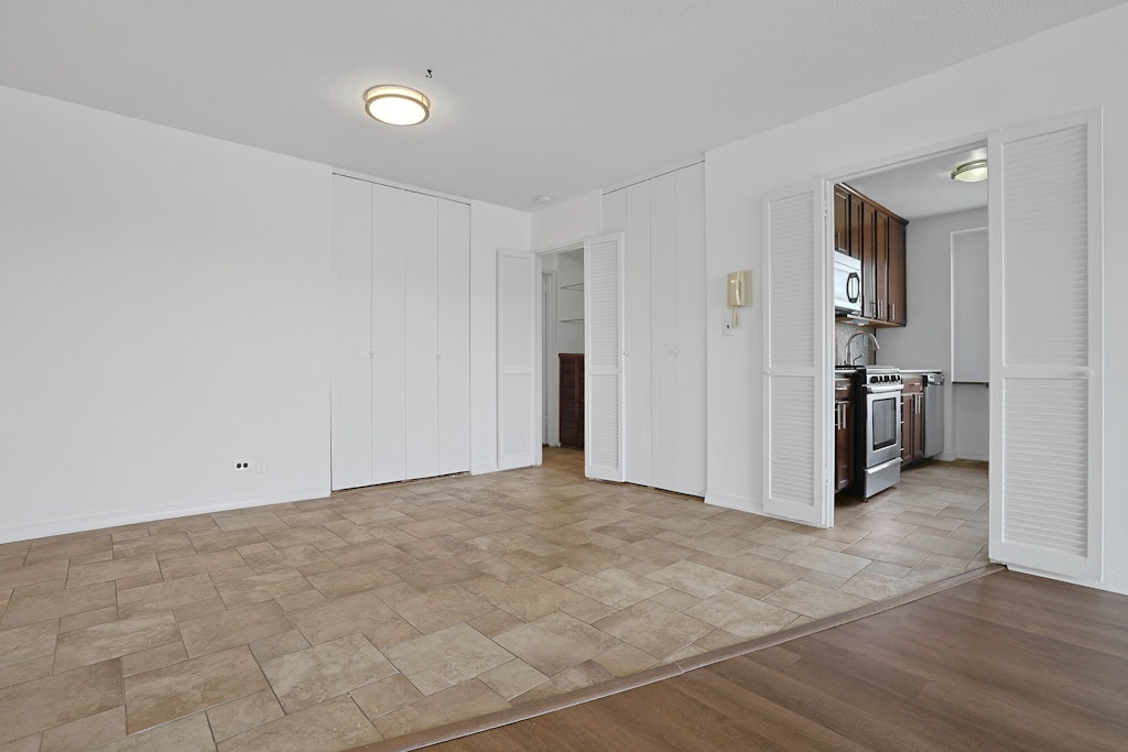 3333 Henry Hudson Parkway, Unit 4M Bronx, NY 10463 - Photo 7 of 41