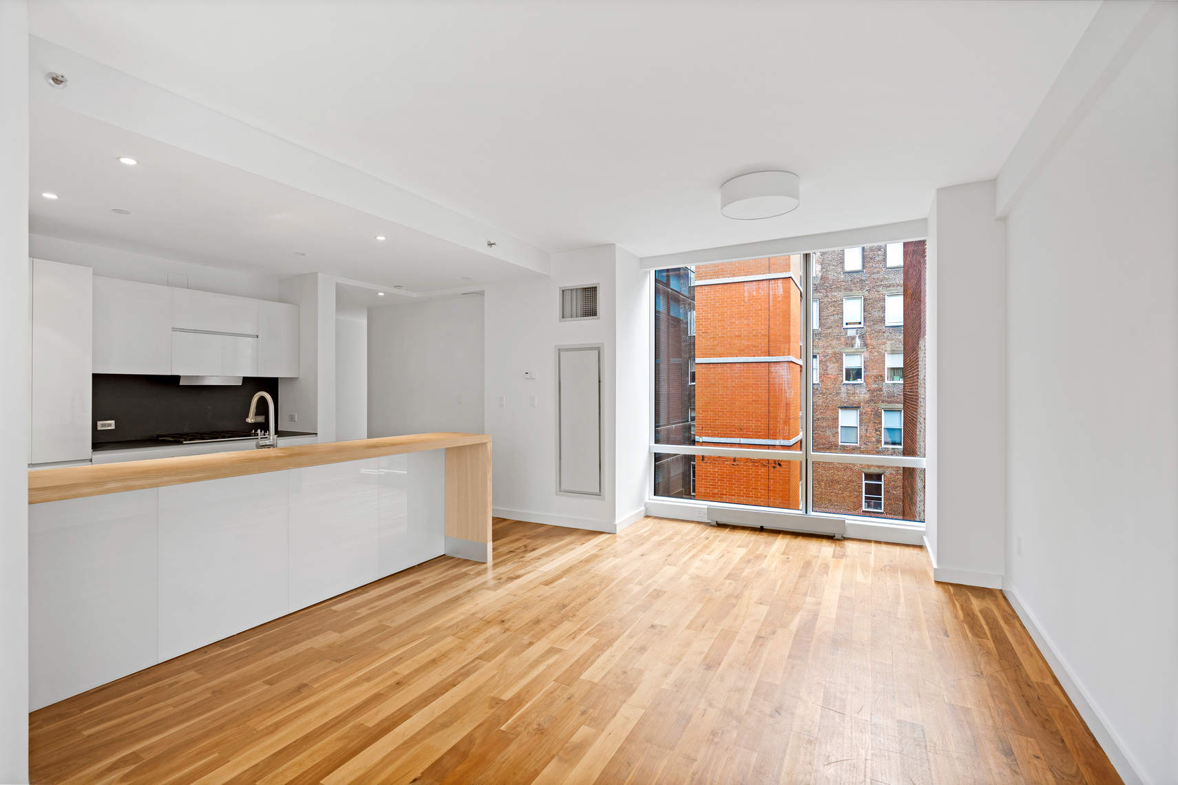 166 West 18th Street, Unit 5A Manhattan, NY 10011 - Photo 4 of 18