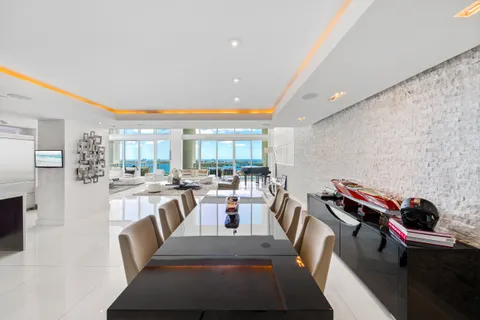 $5,199,000 | 1040 Biscayne Boulevard, Unit 4403, Miami, FL 33132