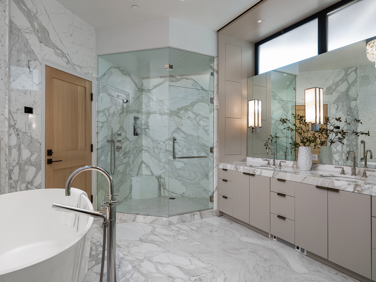 20 Crest Road Belvedere, CA 94920 - Photo 32 of 66 a bathroom with a bathtub sink and mirror