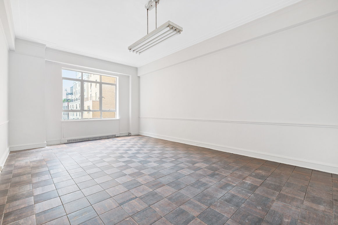 115 Central Park West, Unit 15D Manhattan, NY 10023 - Photo 12 of 16