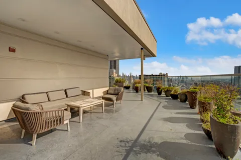 $1,895,000 | 75 Wall Street, Unit 29O | Financial District