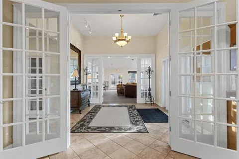 $525,000 | 10 Pond View Way, Fitchburg, WI 53711