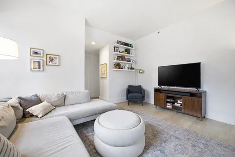 $1,395,000 | 71 Nassau Street, Unit 13C | Financial District