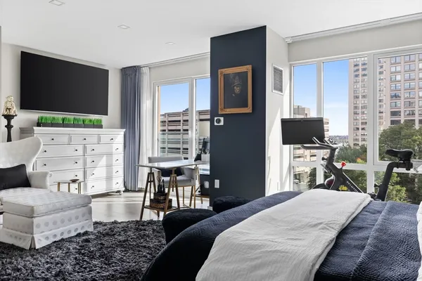 $1,998,000 | 110 Broad Street, Unit 602, Boston, MA 02110