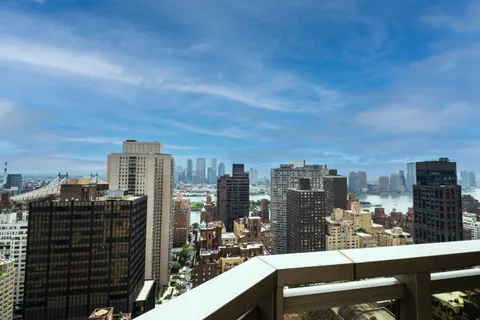 $4,950,000 | 300 East 55th Street, Unit PH1C | Sutton Place