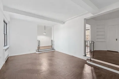 $360,000 | 70 Park Terrace West, Unit E74 | Inwood