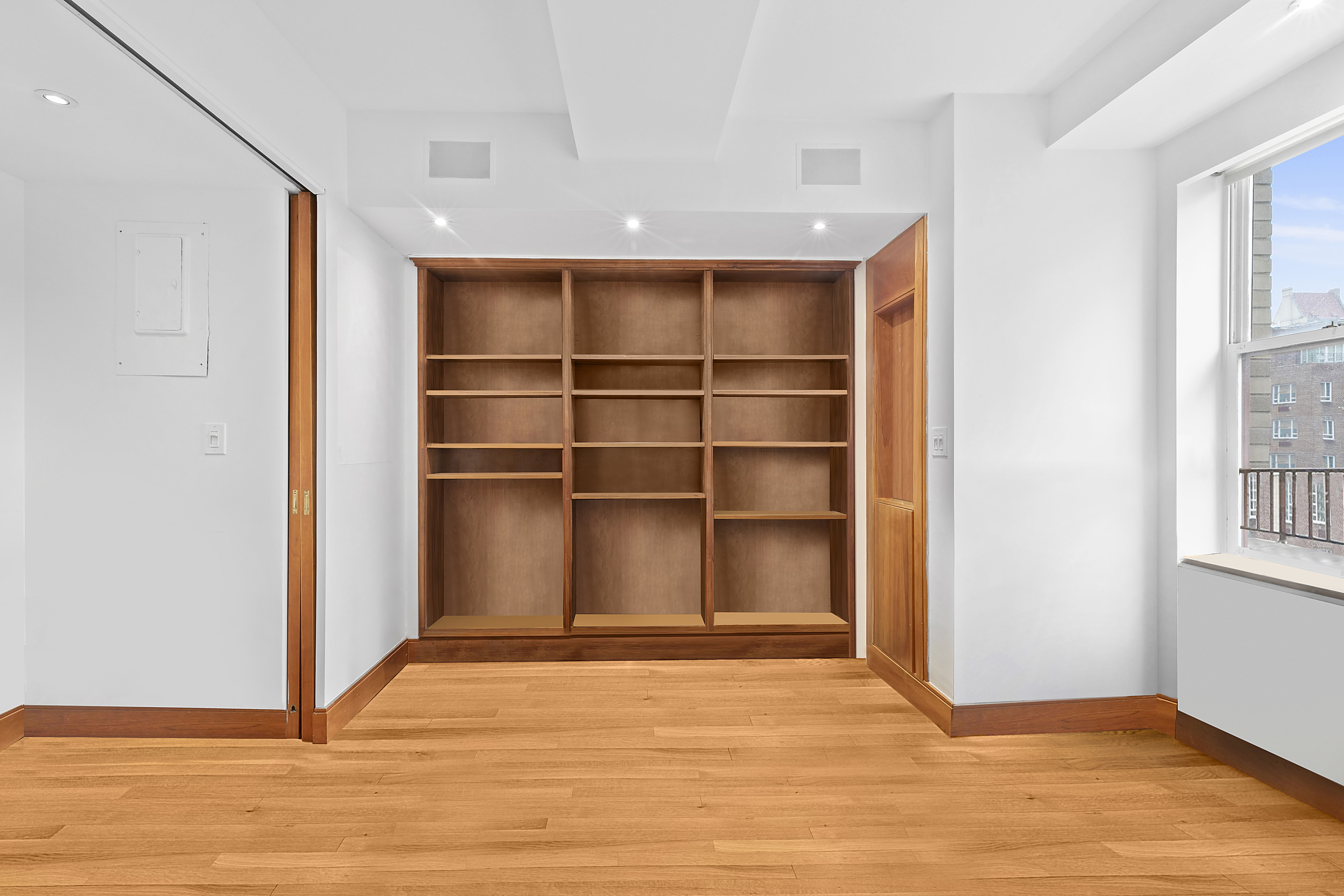 40 East 61st Street, Unit 13AB Manhattan, NY 10065 - Photo 7 of 16