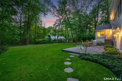 $2,295,000 | 3 Hickory Lane, Darien, CT 06820