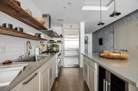$1,675,000 | 79 Bridge Street, Unit 5A | DUMBO