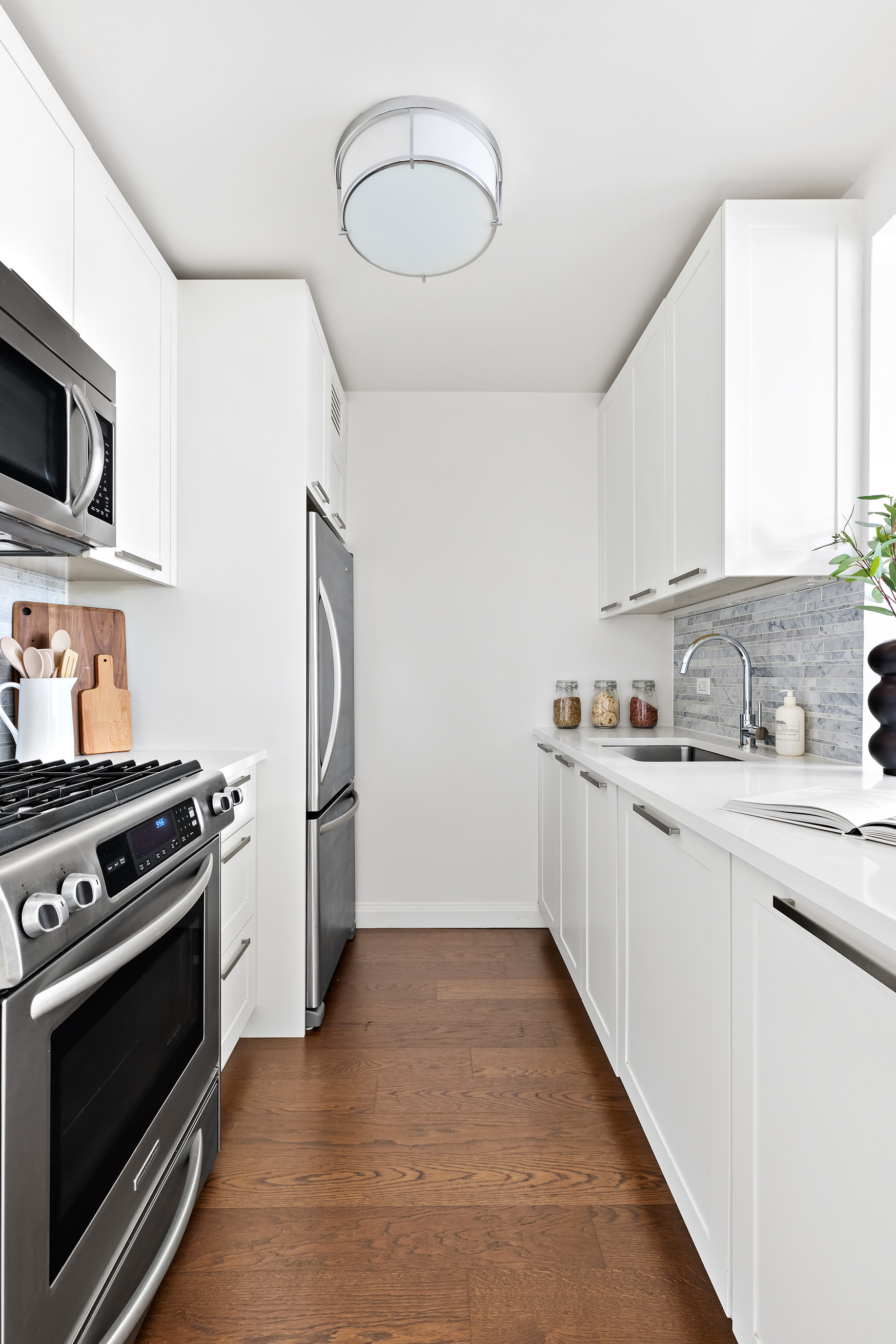 200 East 94th Street, Unit 2916 Manhattan, NY 10128 - Photo 3 of 15