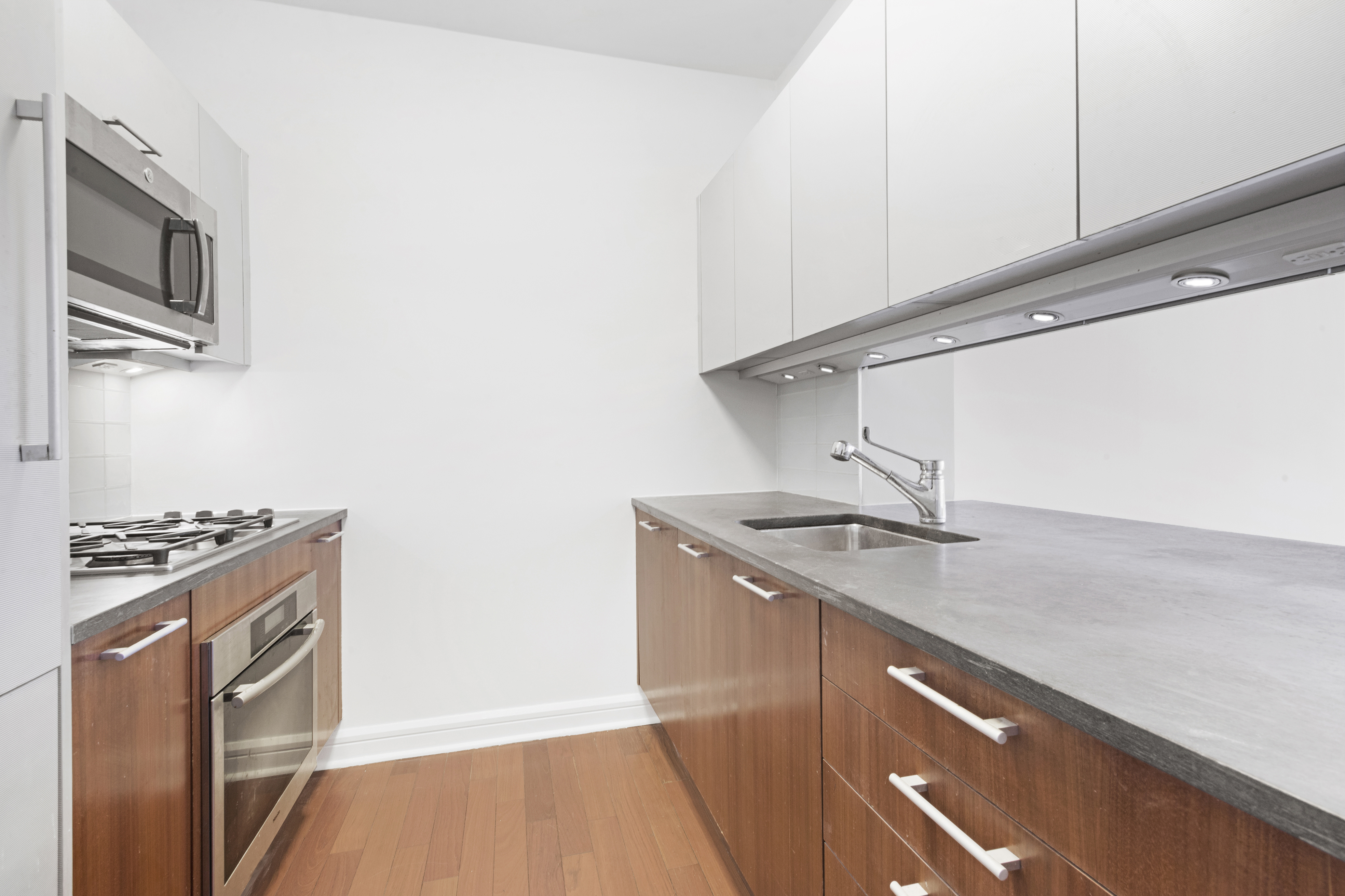 100 Riverside Boulevard, Unit 8P Manhattan, NY 10069 - Photo 3 of 19