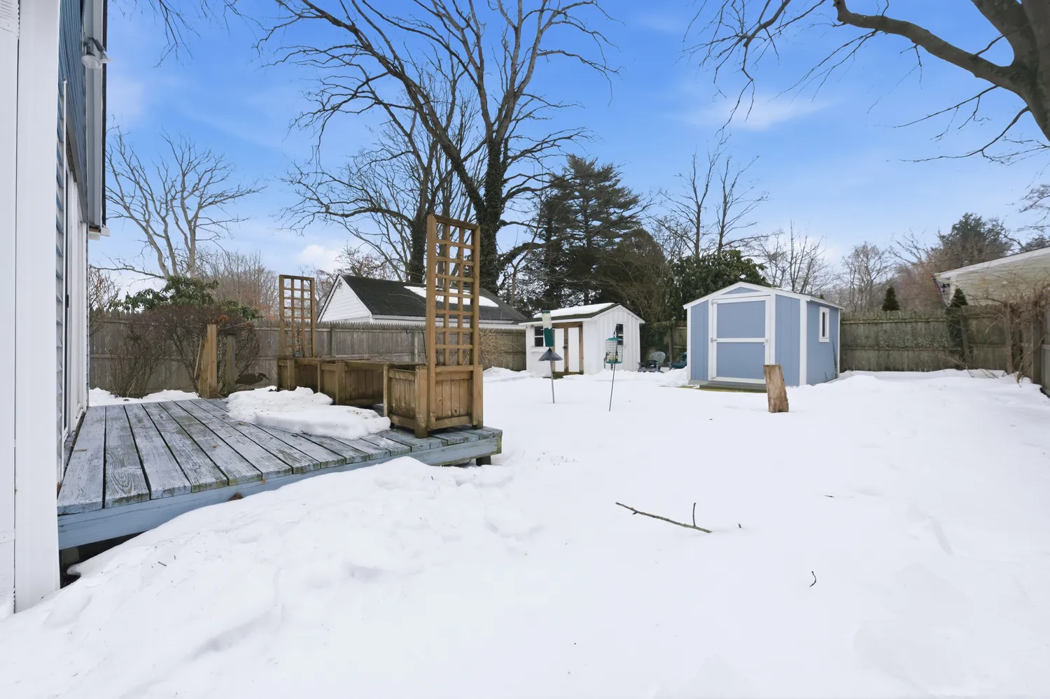 $400,000 | 20 Bristol Street, Huntington, NY 11743
