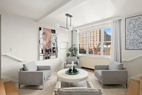 $2,995,000 | 336 West End Avenue, Unit 7CD | Upper West Side