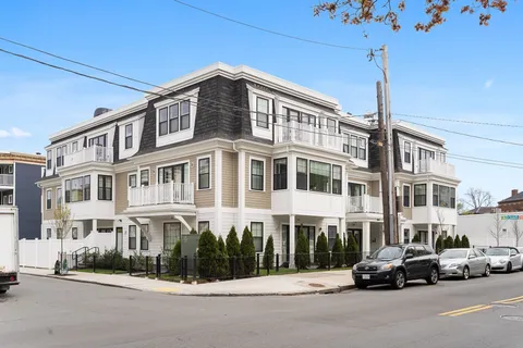 $4,900 | 54 Pleasant Street, Unit 9, Boston, MA 02125