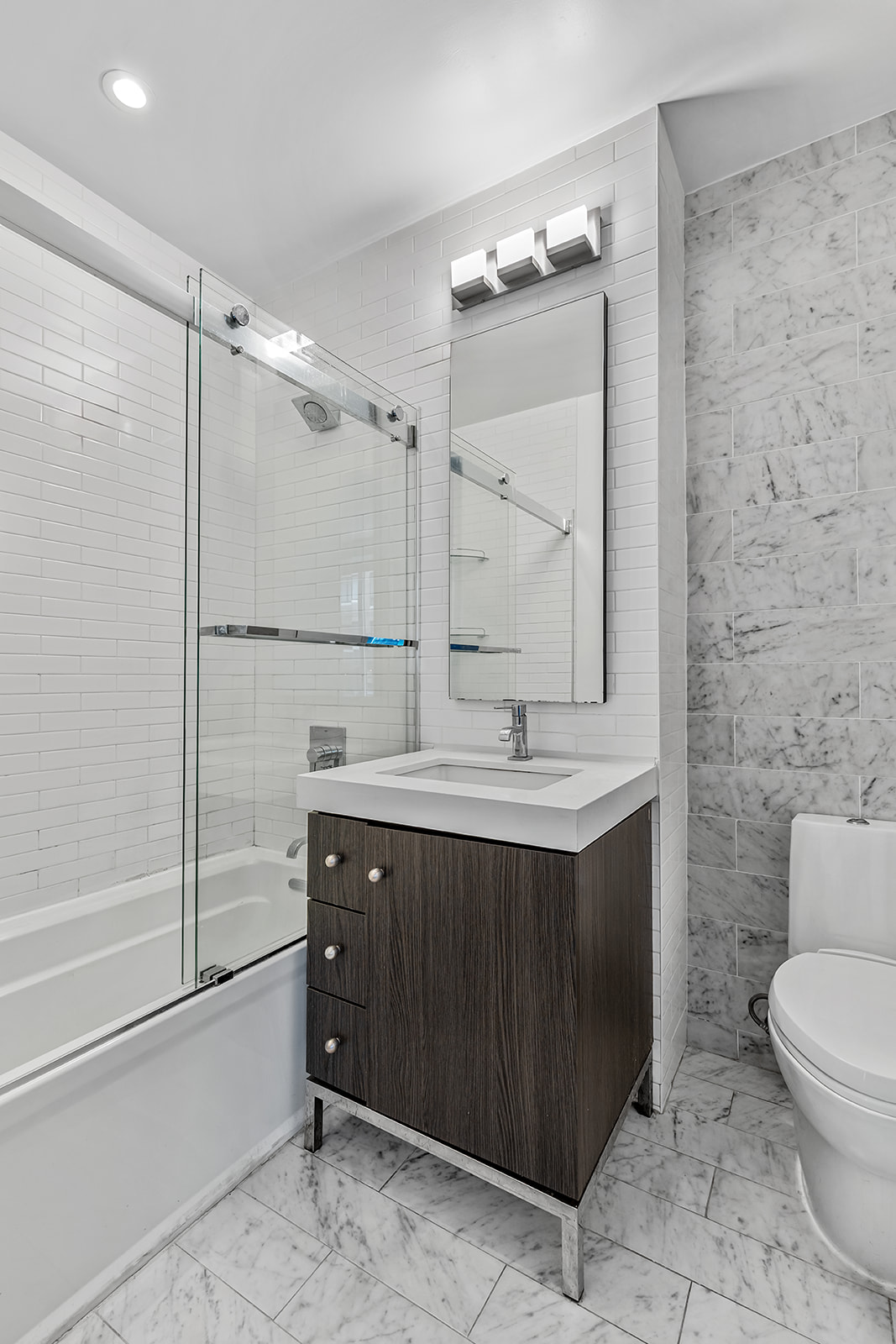 416 West 52nd Street, Unit TH202 Manhattan, NY 10019 - Photo 8 of 21