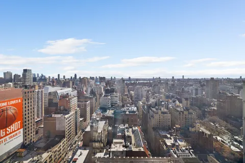 $4,250,000 | 45 East 22nd Street, Unit 32B | Flatiron