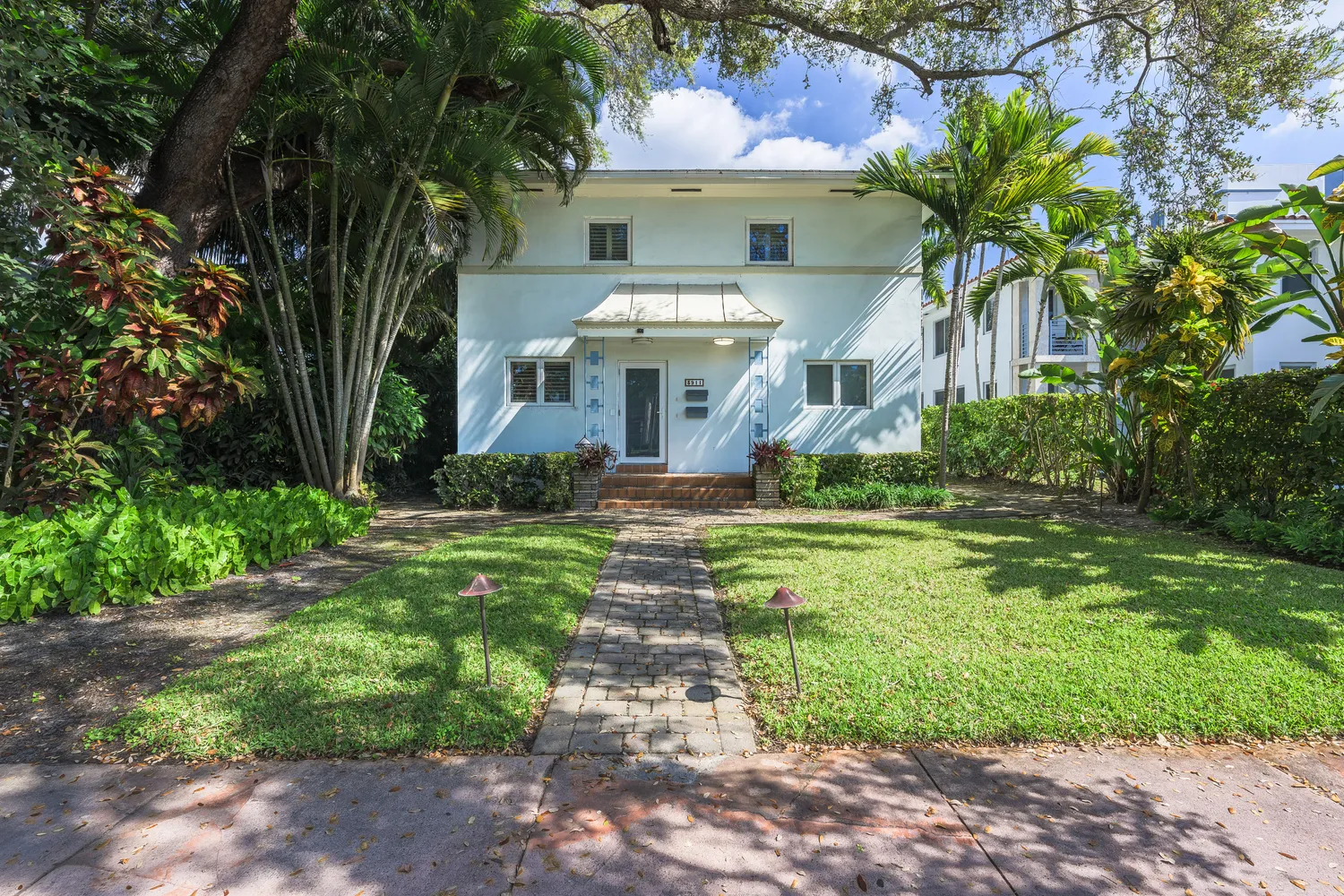 $4,350 | 3911 Ponce De Leon Boulevard, Coral Gables, FL 33134