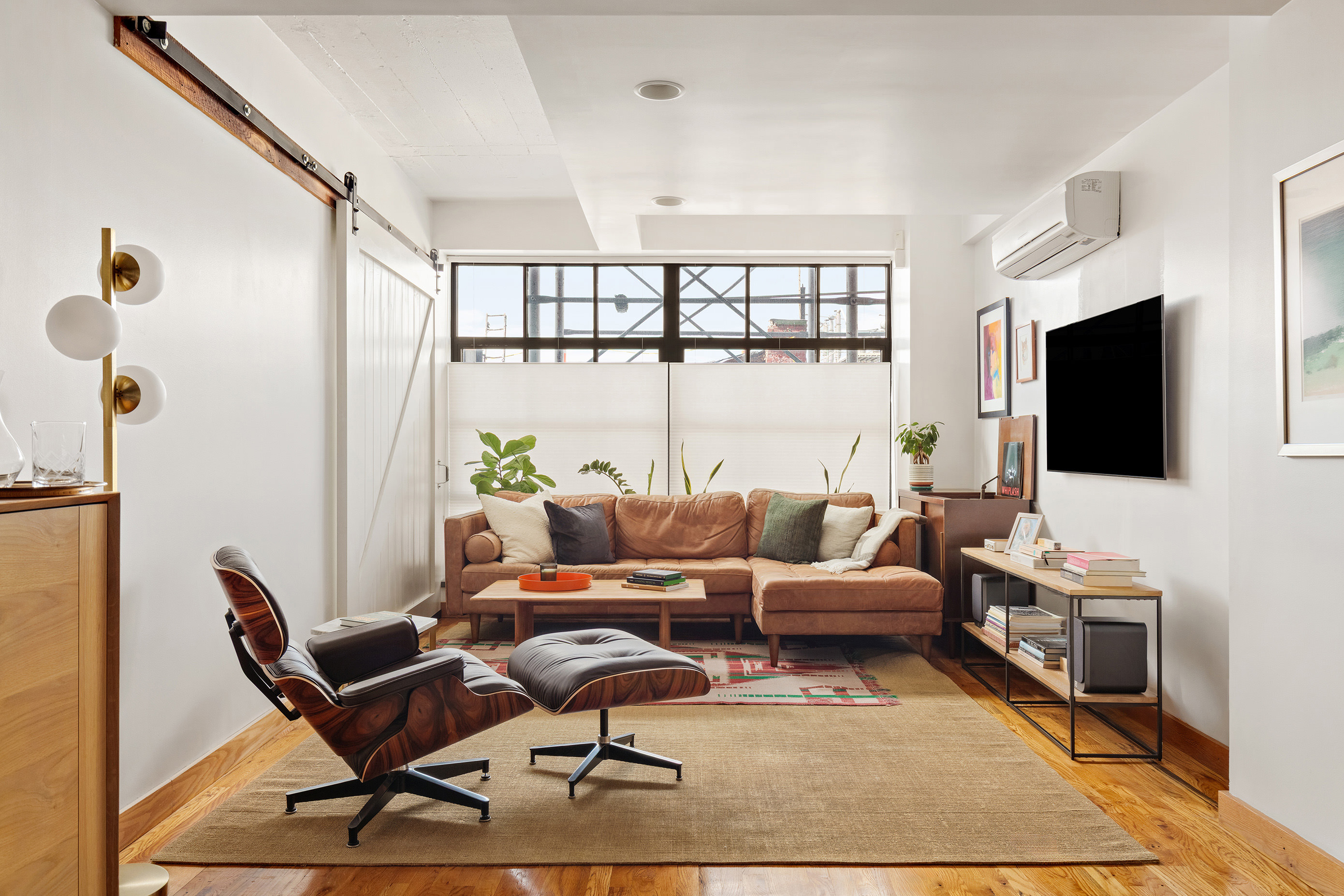 37 Bridge Street, Unit 1E Brooklyn, NY 11201 - Photo 2 of 8