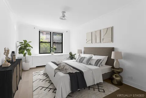 $1,900,000 | 100 Bank Street, Unit 1H | West Village
