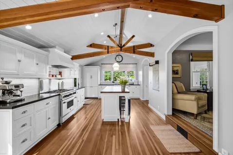 $3,050,000 | 4011 East 3rd Avenue, Napa, CA 94558