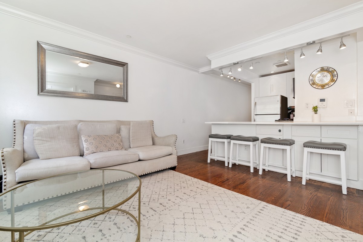 118 West 112th Street, Unit 2A Manhattan, NY 10026 - Photo 2 of 12