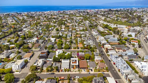 $3,825,000 | 2325 Cloy Avenue, Venice, CA 90291
