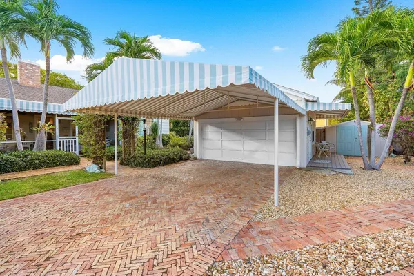 $2,400,000 | 521 North Swinton Avenue, Delray Beach, FL 33444