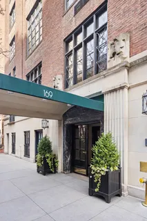 $1,650,000 | 169 East 78th Street, Unit 7C | Upper East Side